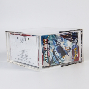 صندوق معزز بوكيمون من الأكريليك الشفاف بغطاء قابل للفك 
