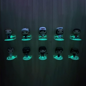 رفوف عائمة صغيرة من الأكريليك الشفاف لـ Funko Pop