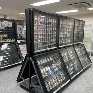 حامل بطاقات TCG القياسي القابل للقفل
