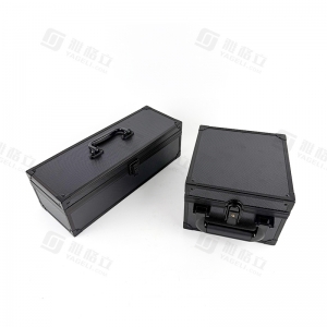 علبة تخزين صلبة من الألومنيوم قابلة للفتح من الأعلى، بتصميم يشبه مقود الدراجة، مزودة بقفل. 